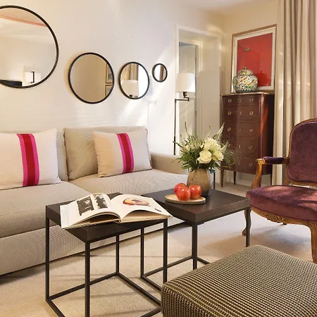 Hotel Balmoral Champs Elysees Paris