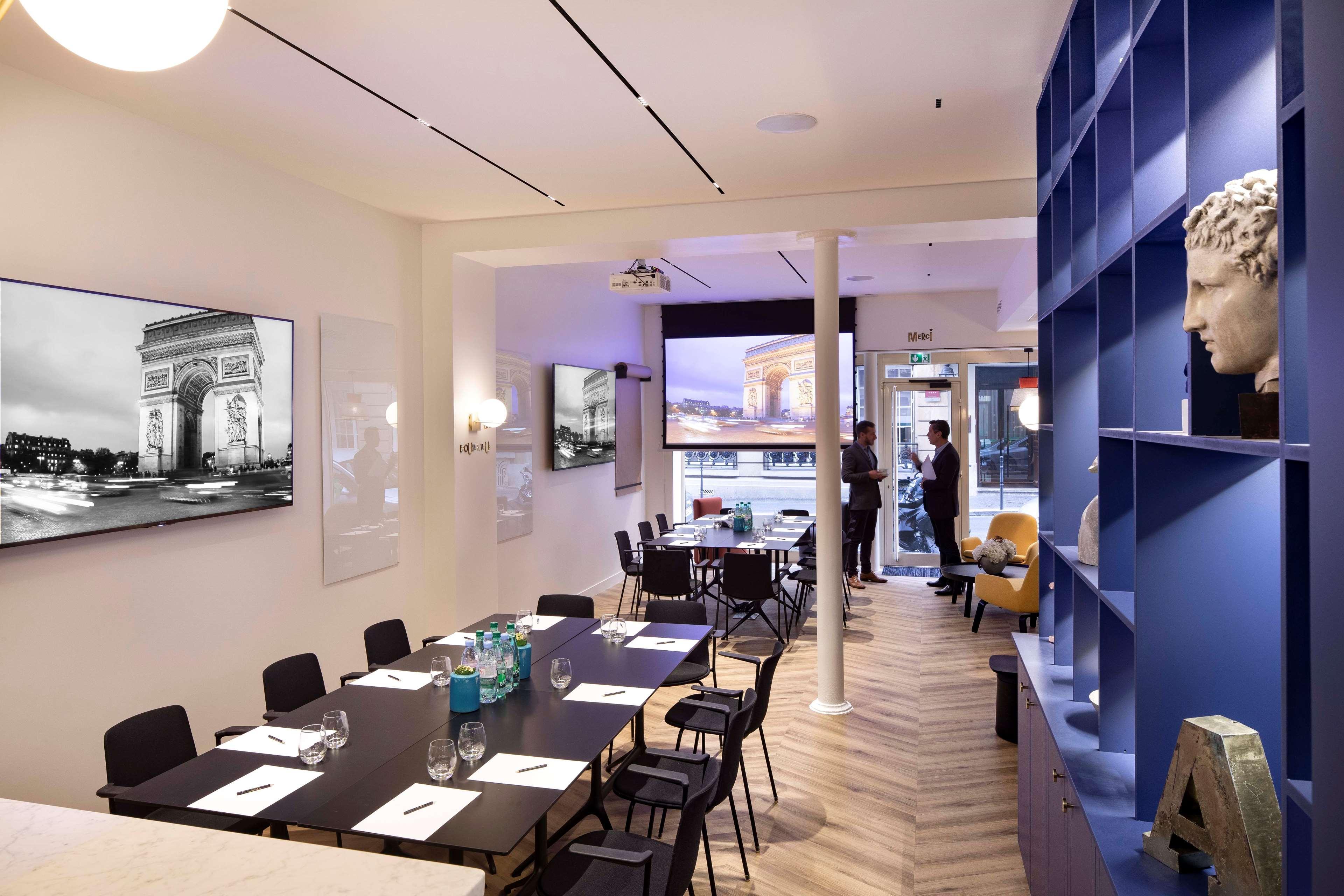 Balmoral Champs Elysées Hotel 4*