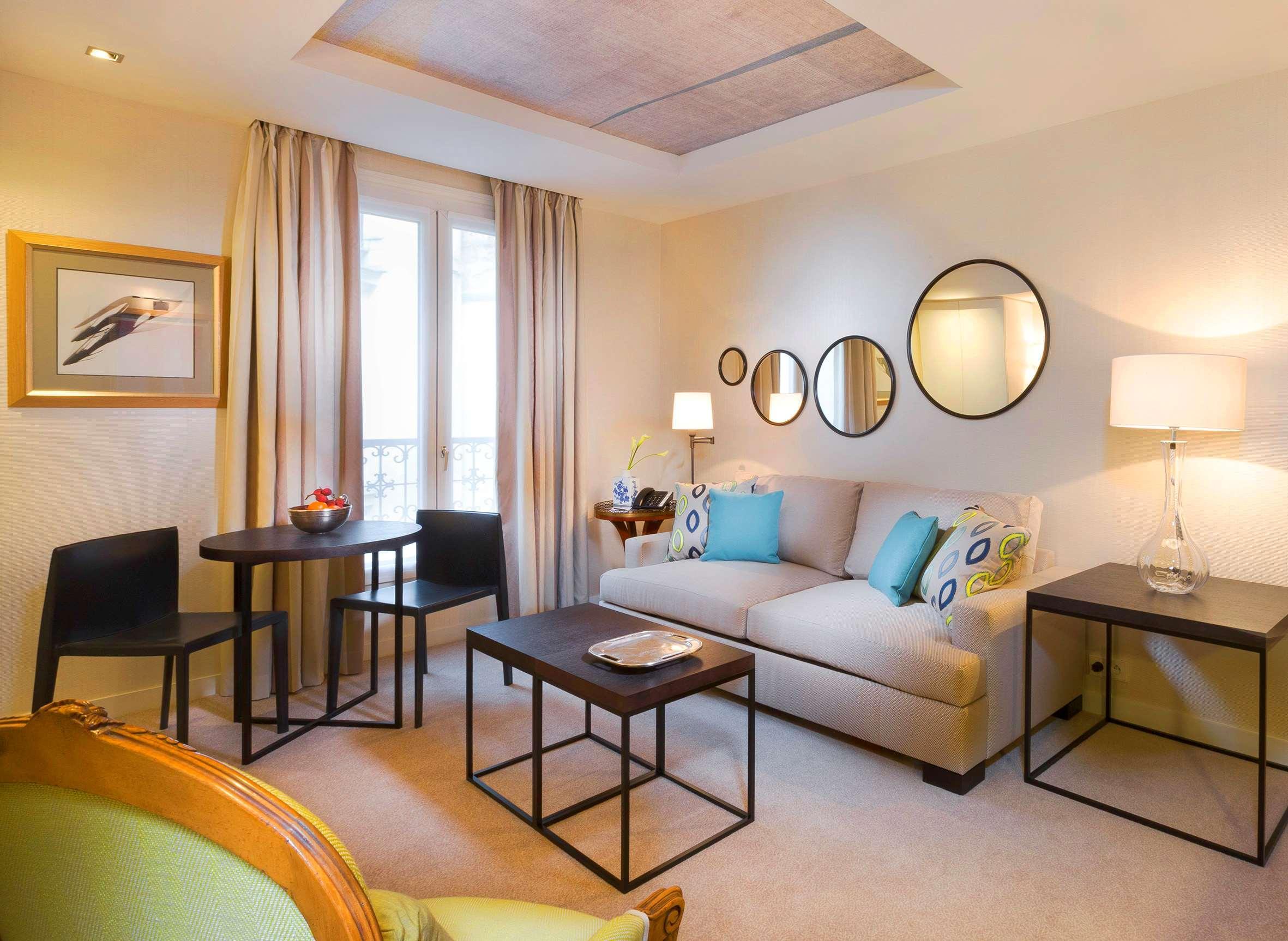 Balmoral Champs Elysées Hotel 4*