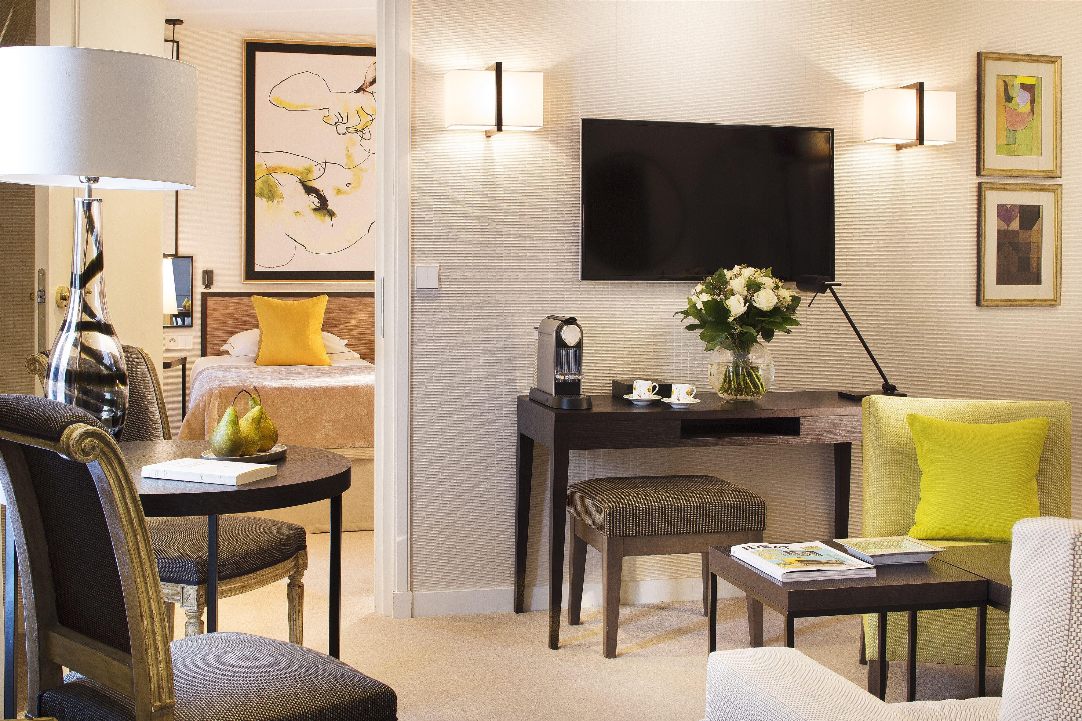 Balmoral Champs Elysées Hotel 4*