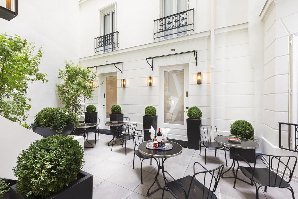Hotel Balmoral Champs Elysées 4*