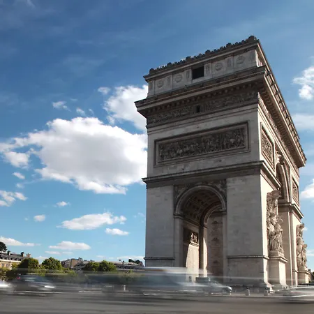 Hotel Balmoral Champs Elysées Parigi